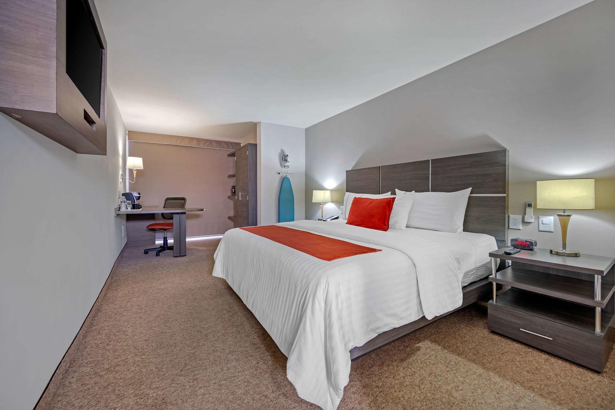 Hotel Bewow Керетаро Екстер'єр фото