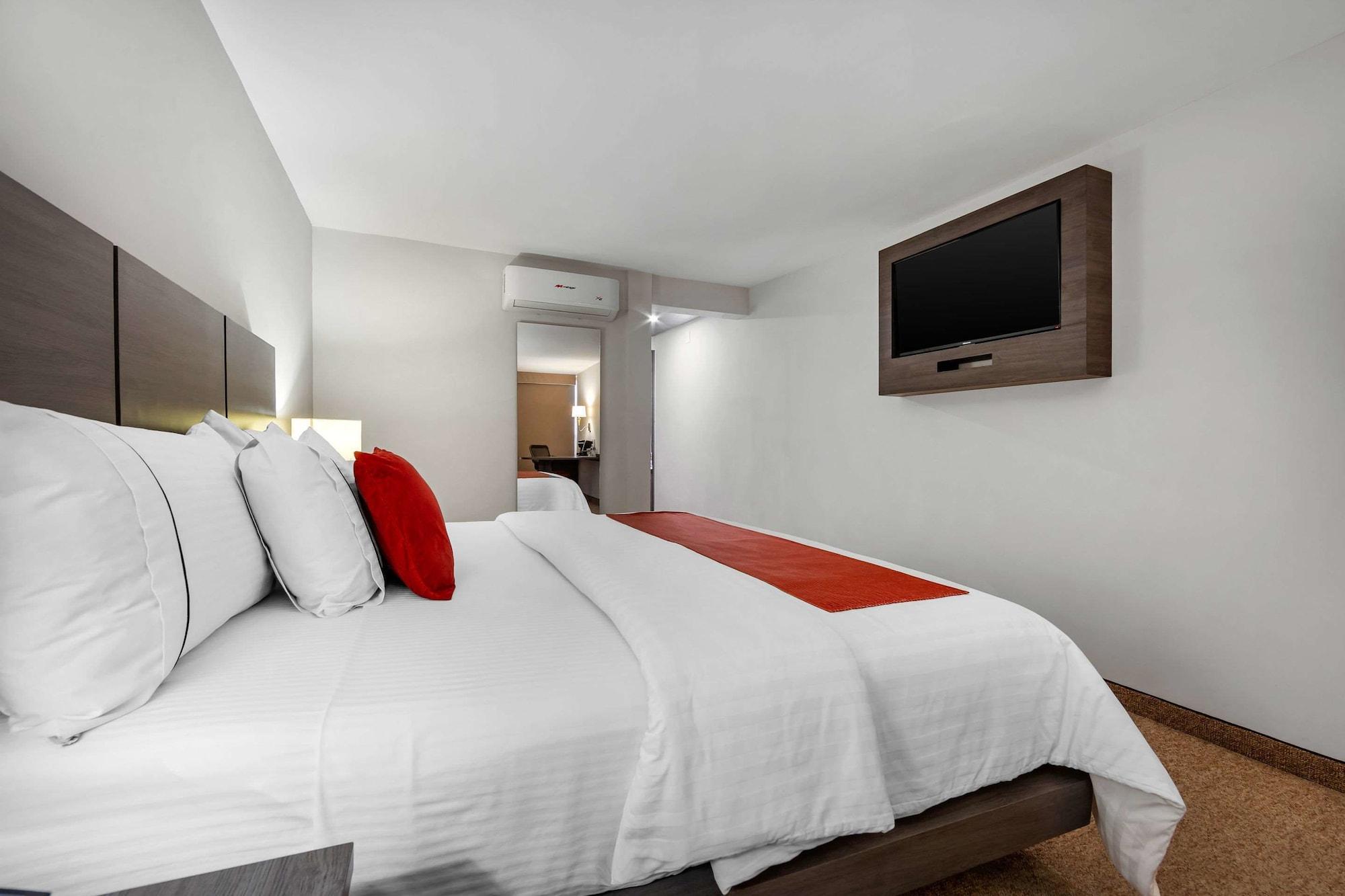 Hotel Bewow Керетаро Екстер'єр фото
