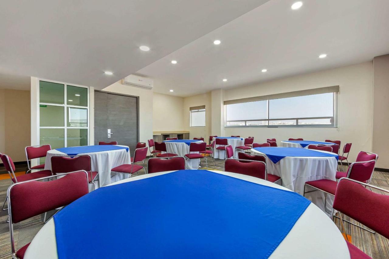 Hotel Bewow Керетаро Екстер'єр фото