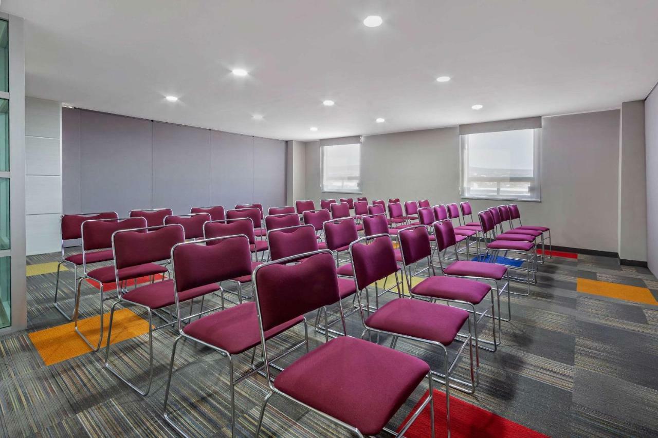 Hotel Bewow Керетаро Екстер'єр фото