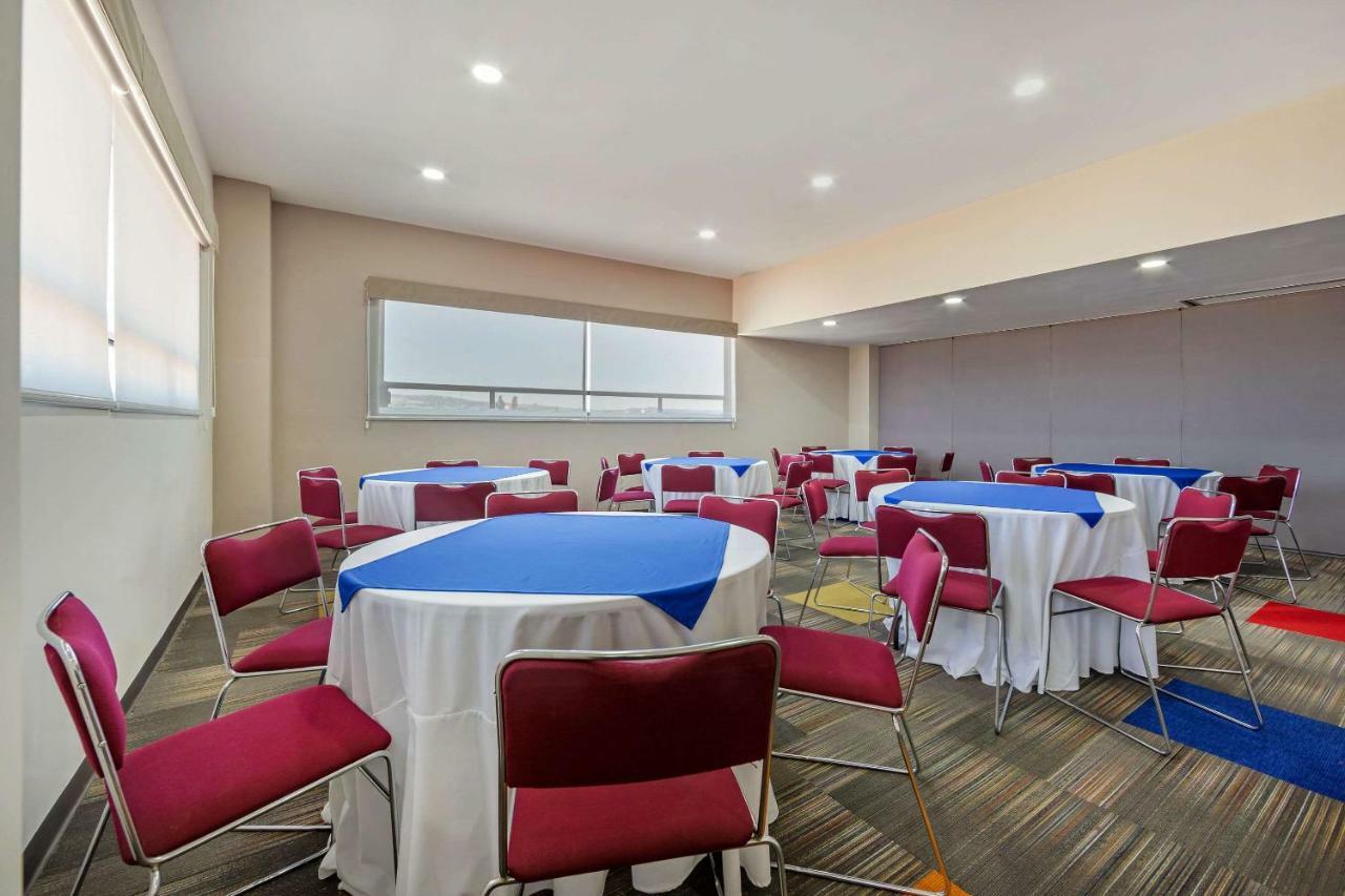 Hotel Bewow Керетаро Екстер'єр фото